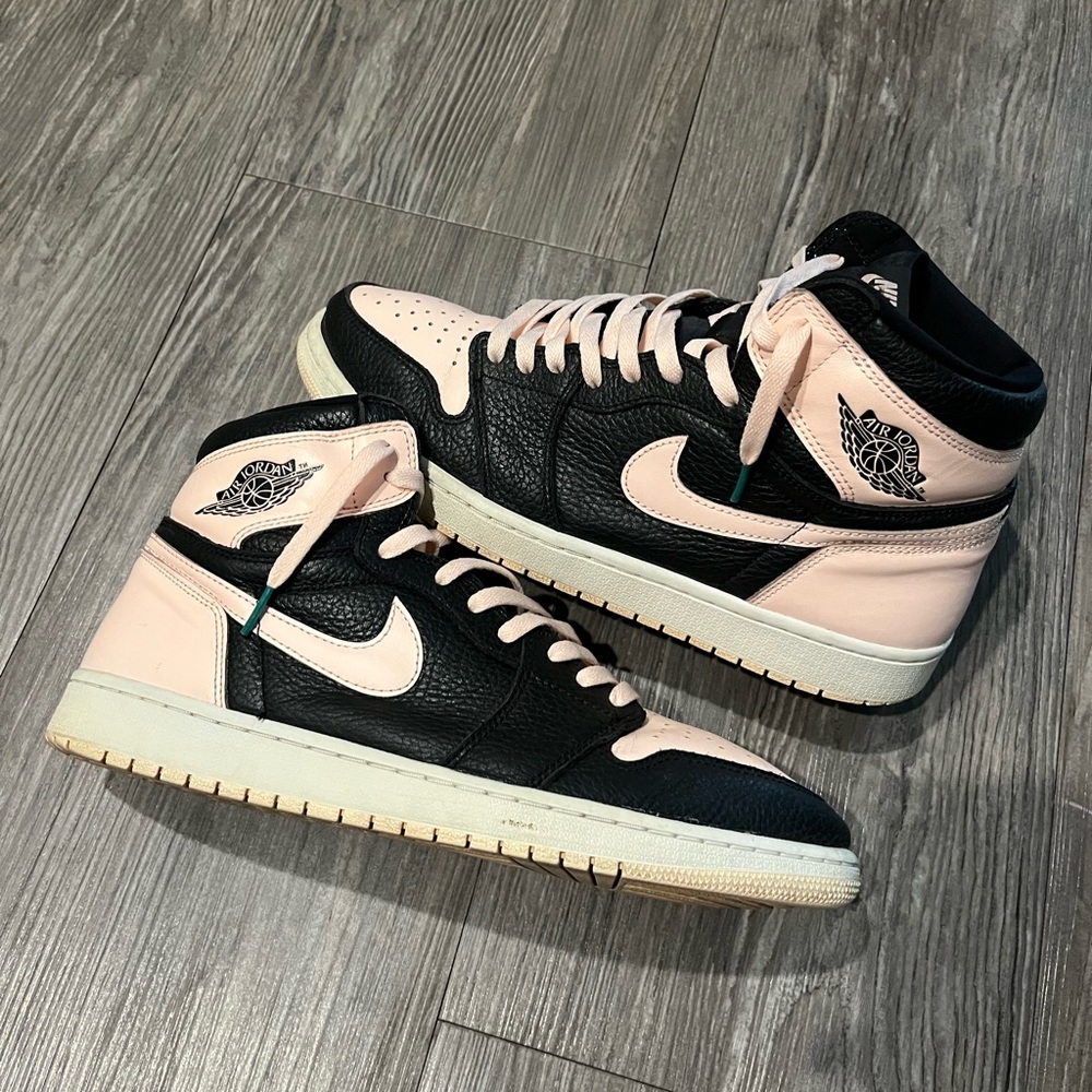 Air Jordan Retro 1 High OG “Crimson Tint”